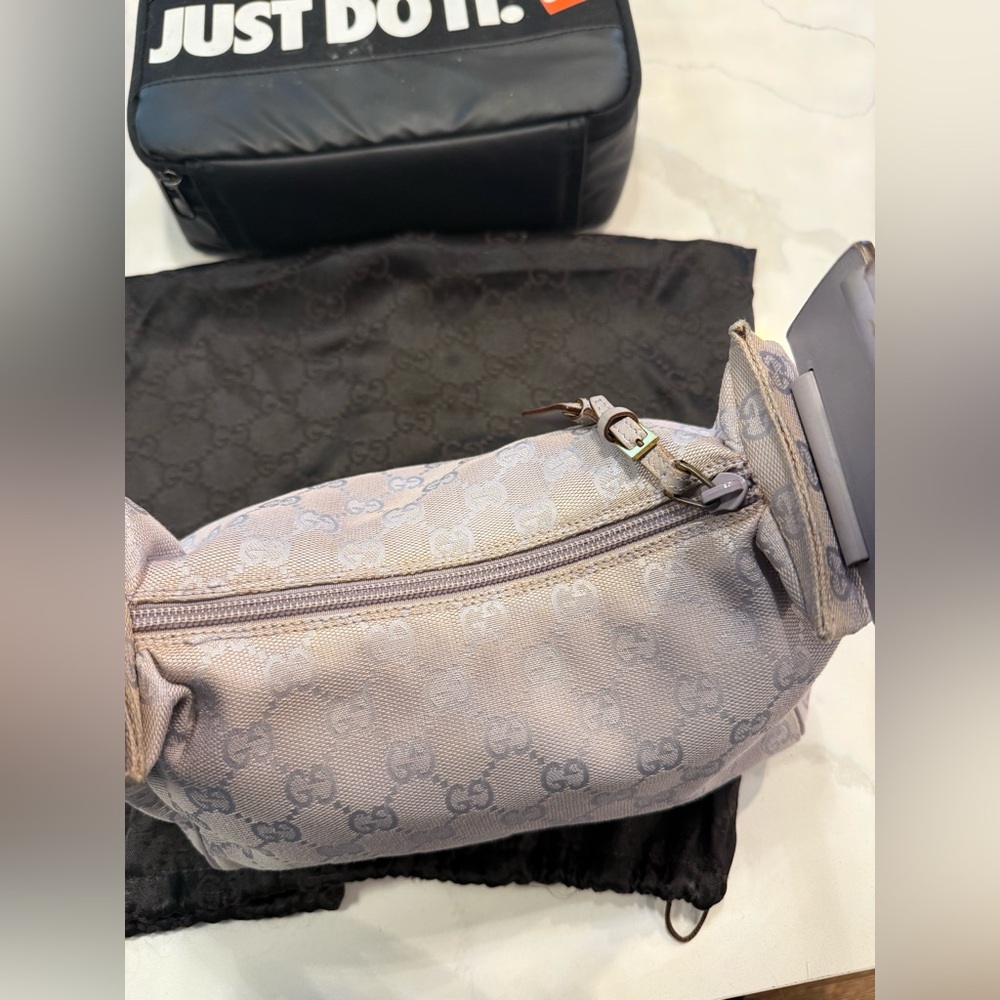Gucci Lavender Shoulder Bag - Picture 11 of 12